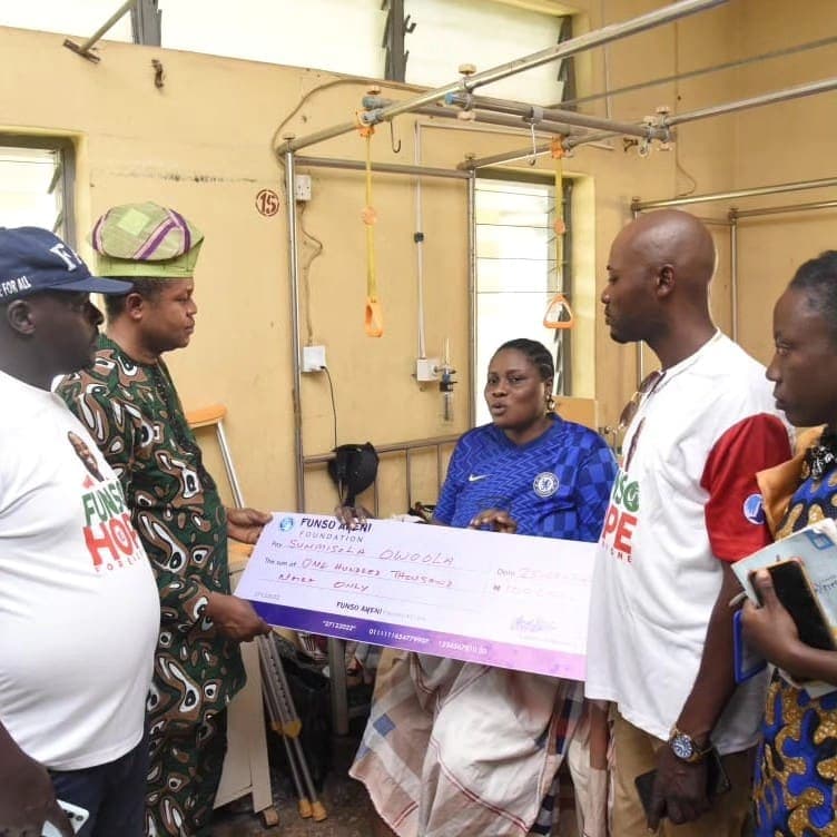 Direct outreach programme by the Funso Ayeni Foundation to offset hospital bills, Federal Medical Center, Ido, 2022.