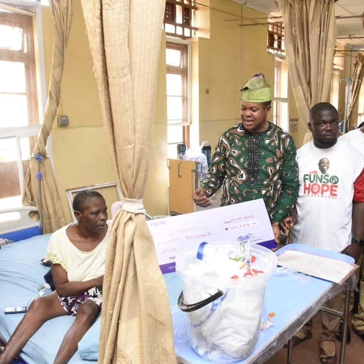 Direct outreach programme by the Funso Ayeni Foundation to offset hospital bills, Federal Medical Center, Ido, 2022.